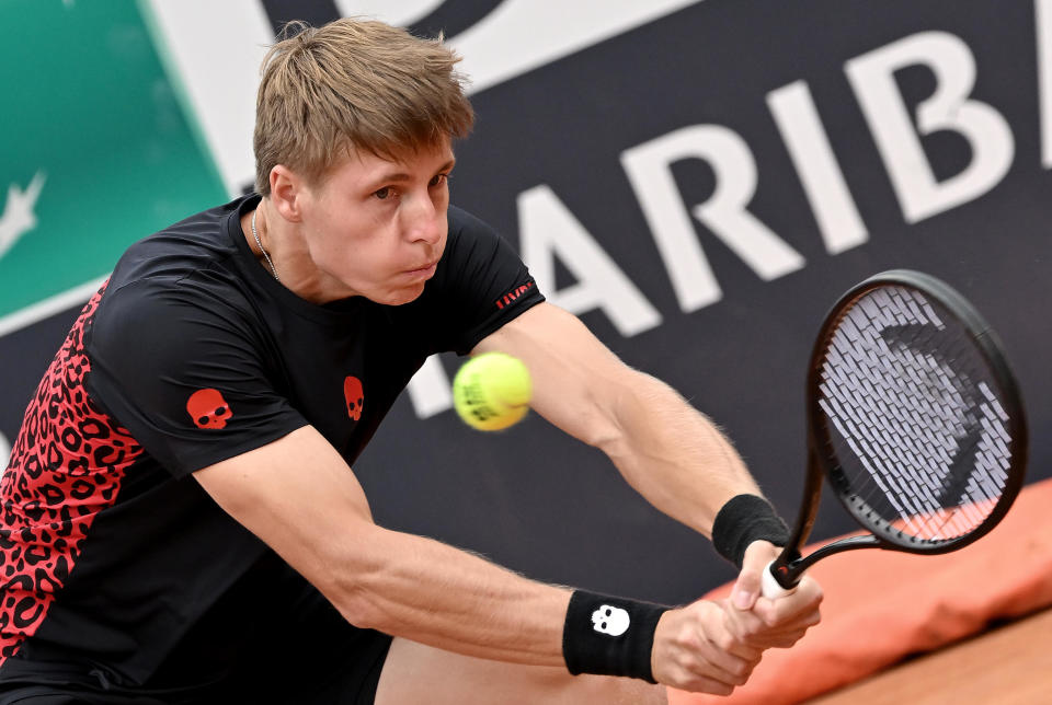 美国网球队轻取意大利网球队,瓦林卡打破历史纪录的简单介绍 美国网球队轻取意大利网球队,瓦林卡打破历史纪录的简单介绍